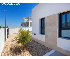 VILLAS INDEPENDIENTES en una sola planta con PISCINA PRIVADA en DAYA NUEVA