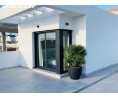 VILLA PAREADA DAYA NUEVA
