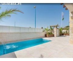 VILLA INDEPENDIENTE a 200 m de la PLAYA en VERA -ALMERÍA