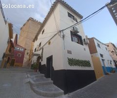 AMPLIA VIVIENDA EN MORATALLA