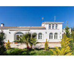 CASA CON PISCINA EN LA MARINA DE ELCHE (ALICANTE)