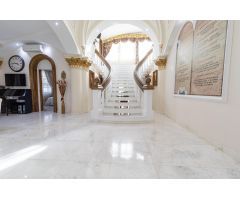 CASA CON PISCINA EN LA MARINA DE ELCHE (ALICANTE)