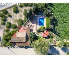 CASA CON PISCINA a 5 MINUTOS del CENTRO de ORIHUELA