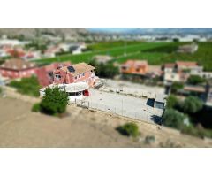 ¡GRAN OPORTUNIDAD DE INVERSIÓN! Casa con negocio hostelero
