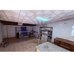 ¡GRAN OPORTUNIDAD DE INVERSIÓN! Casa con negocio hostelero