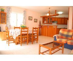 Chalet de 4 dormitorios con Piscina en Riumar