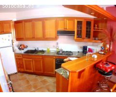 Chalet de 4 dormitorios con Piscina en Riumar