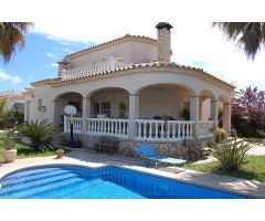 Chalet en Venta en Deltebre, Tarragona