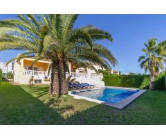 ?Magnifica villa de 347m², situada a 1ª línea de mar