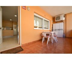 Planta baja con piscina comunitaria