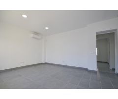 Casa Adosada con Almacen convertible en Estudio Independiente ¡Recién Renovada!