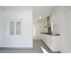 Casa Adosada con Almacen convertible en Estudio Independiente ¡Recién Renovada!