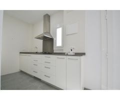 Casa Adosada con Almacen convertible en Estudio Independiente ¡Recién Renovada!