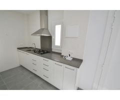 Casa Adosada con Almacen convertible en Estudio Independiente ¡Recién Renovada!