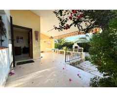 Chalet acogedor con piscina privada en Riumar, cerca de la playa