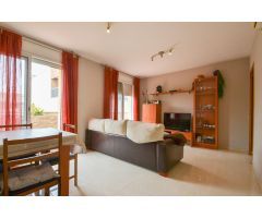 ¡Oportunidad única en Deltebre! Piso céntrico con amplia terraza privada