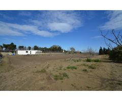 Finca Rústica en Els Muntells con Balsa de Agua y Luz de Red
