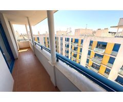Apartamento muy soleado, para entrar a vivir, cerca de la avenida catalunya y mercadona