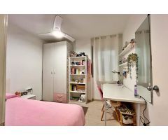 Presentem aquest magnífic pis de 3 habitacions situat a la preciosa urbanització Tirant lo Blanc