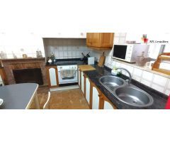 GRAN CASA DE PUEBLO CON ACCESO POR DOS CALLES