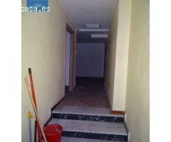 SE VENDE O ALQUILA LOCAL COMERCIAL EN ELCHE CERCA DE LA PLAZA OBISPO SIURI