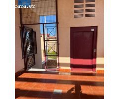 SE VENDE LOCAL COMERCIAL EN GRAN ALACANT ZONA COSTA HISPANIA
