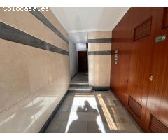 SE VENDE ENTRESUELO CON POSIBILIDAD DE CAMBIO DE USO A VIVIENDA