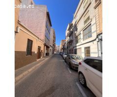 SE VENDE ENTRESUELO CON POSIBILIDAD DE CAMBIO DE USO A VIVIENDA