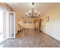 PISO MUY AMPLIO CON PARQUING