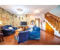 CHALET PAREADO CON PISCINA EN SANTIAGO DE LA RIBERA