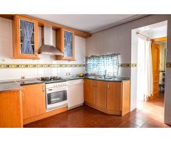 CHALET PAREADO CON PISCINA EN SANTIAGO DE LA RIBERA
