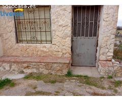 MERENDERO EN ZONA URBANA  CON BAÑO CON HIDROMASAJE