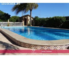 CHALET EN PARCELA SEGRAGADA CON PISCINA - ZONA LAS VEGETAS – CHICLANA DE LA FRONTERA