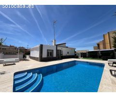 VILLA INDEPENDIENTE REFORMADA CON PISCINA PRIVADA Y PARCELA 475M2