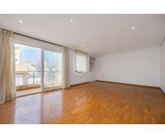 OPORTUNIDAD DE INVERSION A 100 METROS DEL PASEO MARITIMO!! 126M2 DE VIVIENDA!!