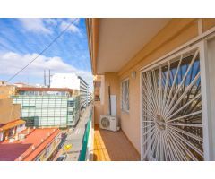 OPORTUNIDAD DE INVERSION A 100 METROS DEL PASEO MARITIMO!! 126M2 DE VIVIENDA!!