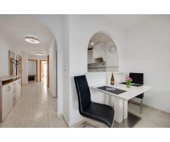 APARTAMENTO EN PLANTA BAJA DE 2 DORMITORIOS CON TERRAZA Y PATIO DE 45M2! CON LICENCIA TURISTICA!!