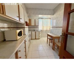 APARTAMENTO DE 3 DORMITORIOS CON VISTAS  AL MAR, PARKING Y PISCINA COMUNITARIA!! PRIMERA LINEA!!