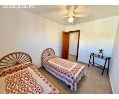APARTAMENTO DE 3 DORMITORIOS CON VISTAS  AL MAR, PARKING Y PISCINA COMUNITARIA!! PRIMERA LINEA!!