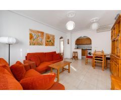 CHALET ADOSADO CON PARCELA DE 124M2 EN ESQUINA Y SOLARIUM PRIVADO!