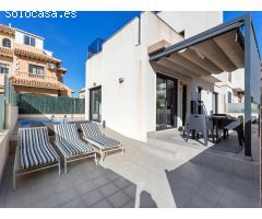 VILLA CON PISCINA PRIVADA EN AGUAS NUEVAS!