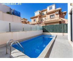 VILLA CON PISCINA PRIVADA EN AGUAS NUEVAS!
