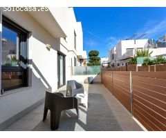 VILLA CON PISCINA PRIVADA EN AGUAS NUEVAS!