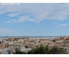 APARTAMENTO DE 3 DORMITORIOS REFORMADO CON PISCINA, PARKING Y VISTAS DESPEJADAS EN NUEVA TORREVIEJA!