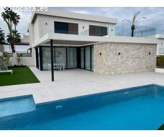 Villa en Venta en Orihuela Costa, Alicante