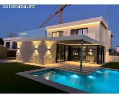 Villa en Venta en Orihuela Costa, Alicante
