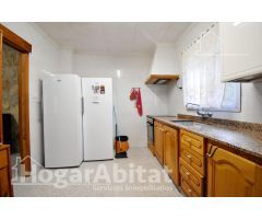 CHALET REFORMADO CON TERRAZA, PISCINA, BARBACOA Y PARKING