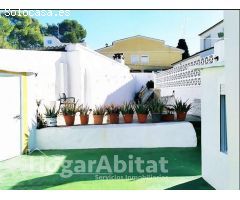 CHALET CON TERRAZA Y JARDÍN EN CAÑADA