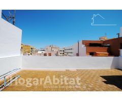 EDIFICIO SEMINUEVO Y REFORMADO CON LOCAL COMERCIAL, 3 TRASTEROS Y TERRAZA