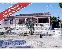 ¡VISTAS A LA MONTAÑA! GRAN CHALET CON ZONA DE PARKING, PISCINA Y PARCELA